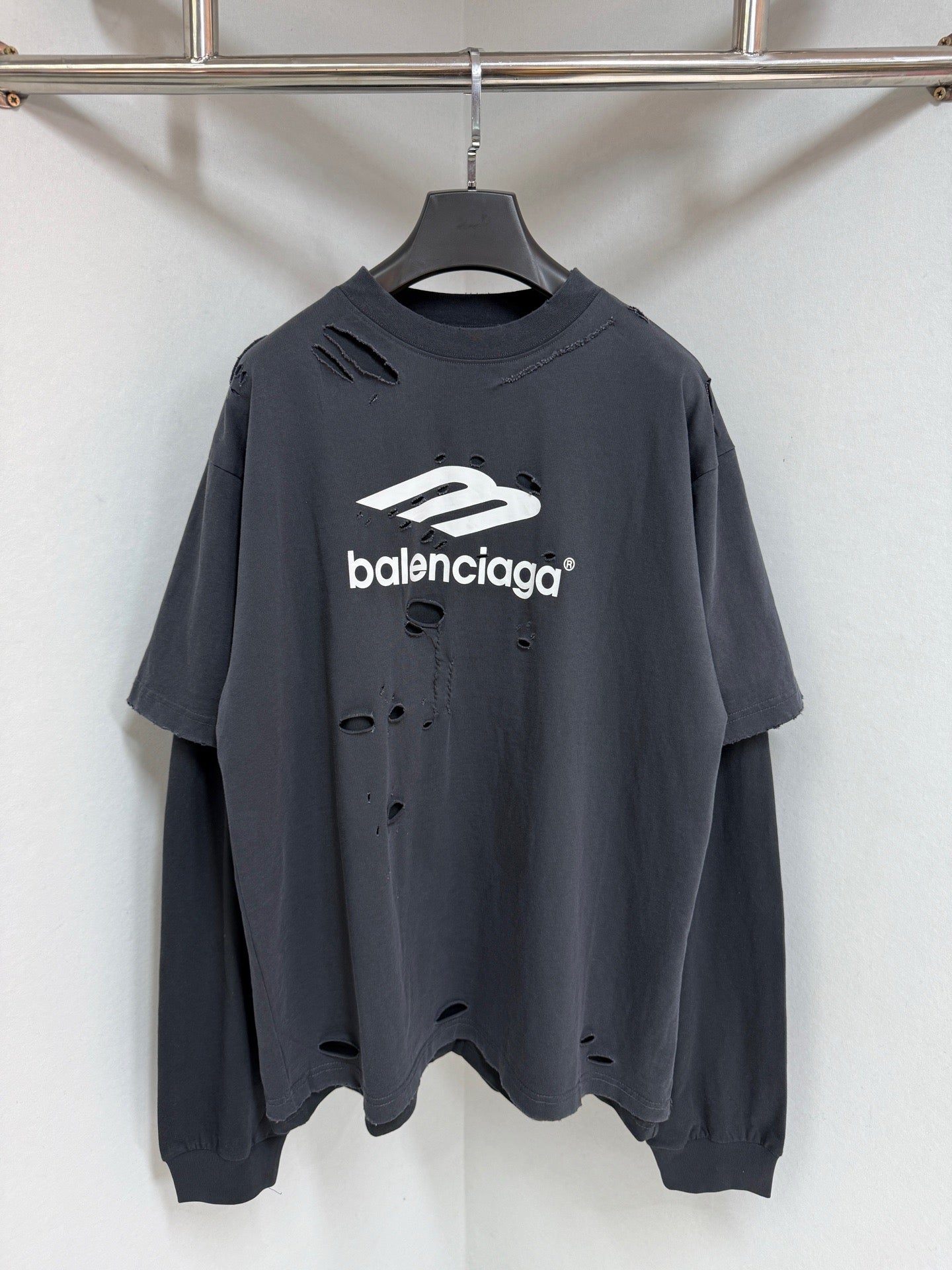 Camiseta negra oscura