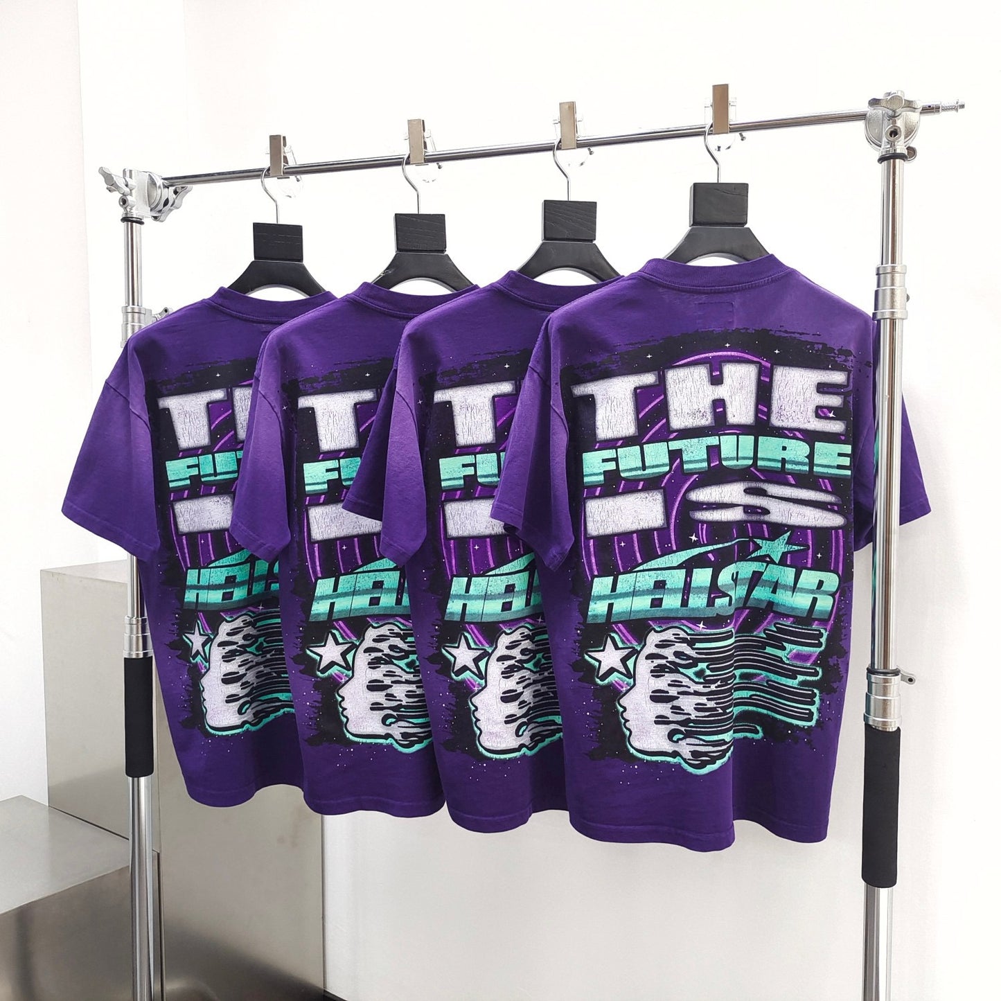 camiseta morada