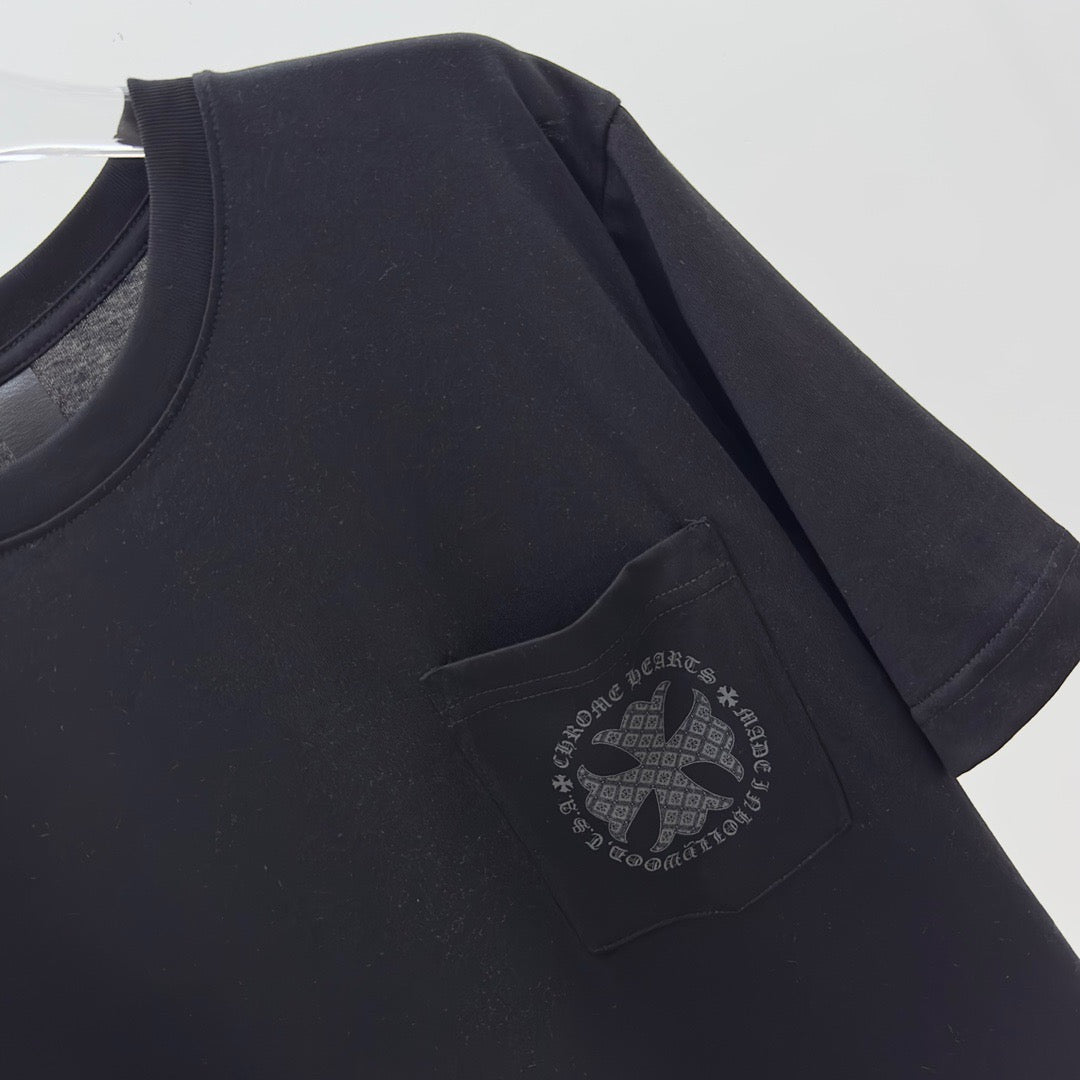 Schwarzes T-Shirt