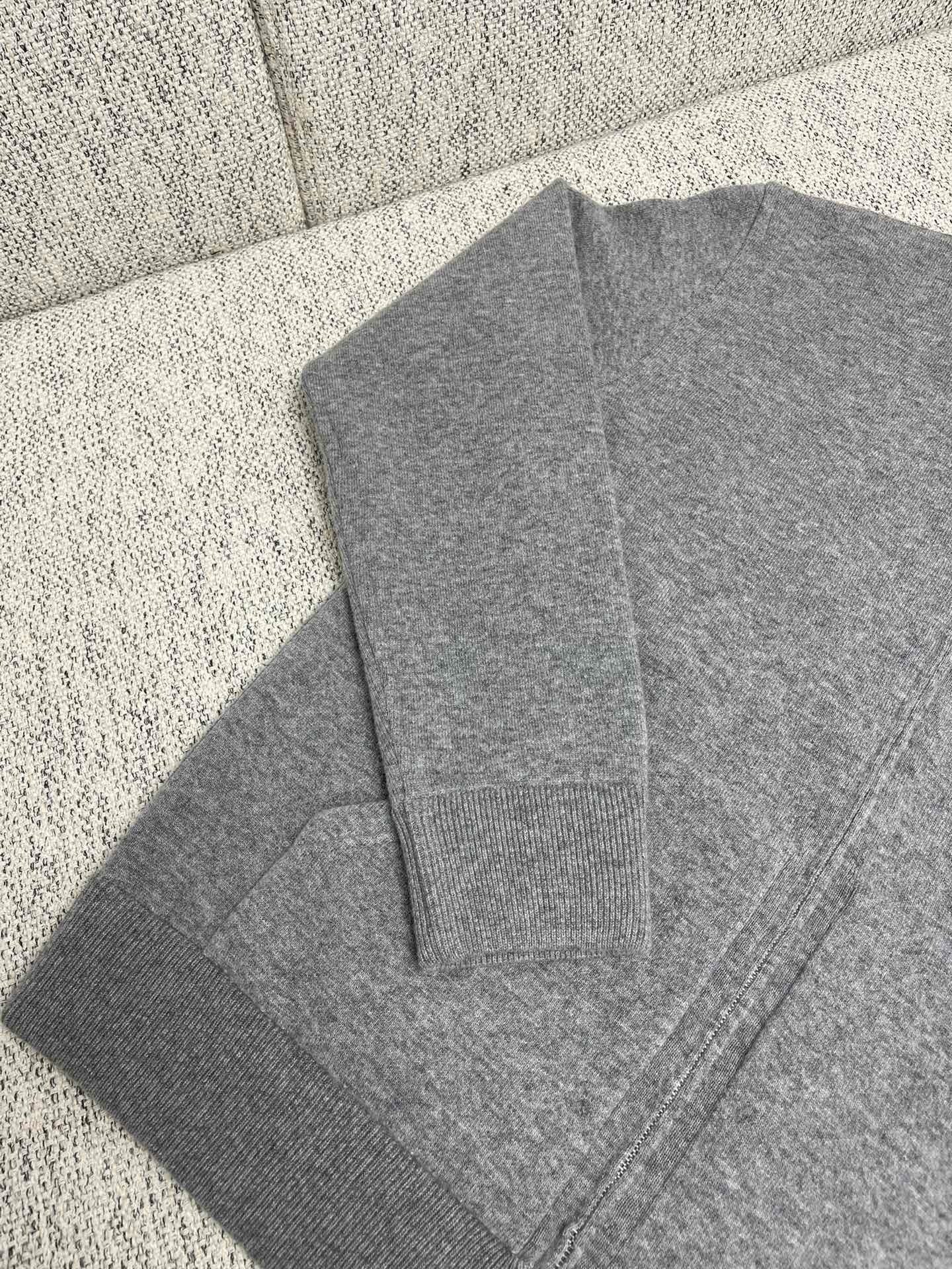 Graue Jacke
