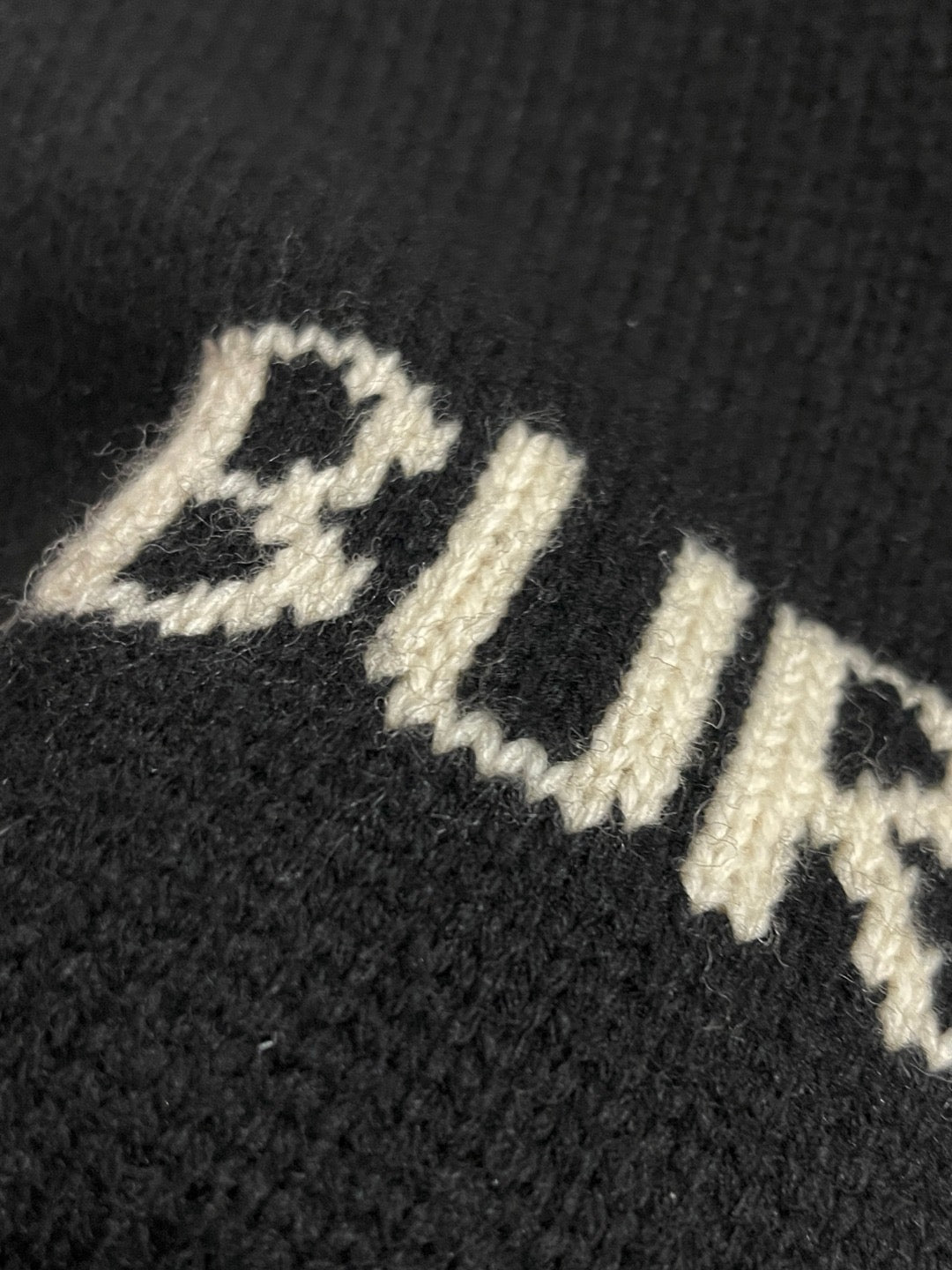 Jersey negro y gris