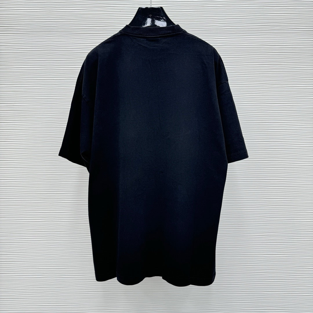 camiseta negra