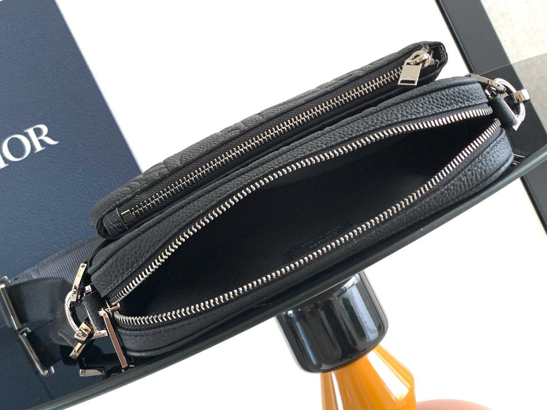 Bolsa gris azul y negra