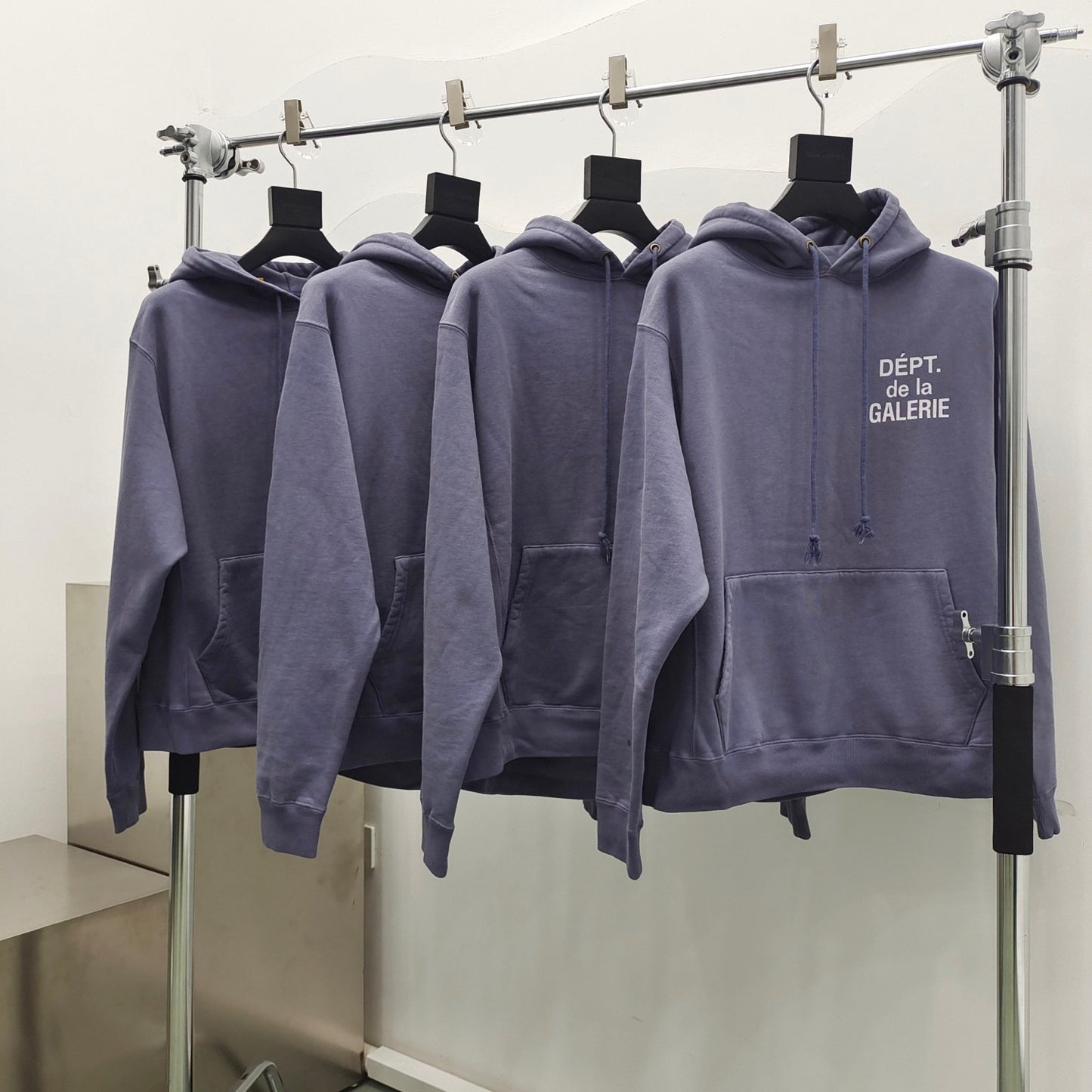Sudadera con capucha gris oscuro