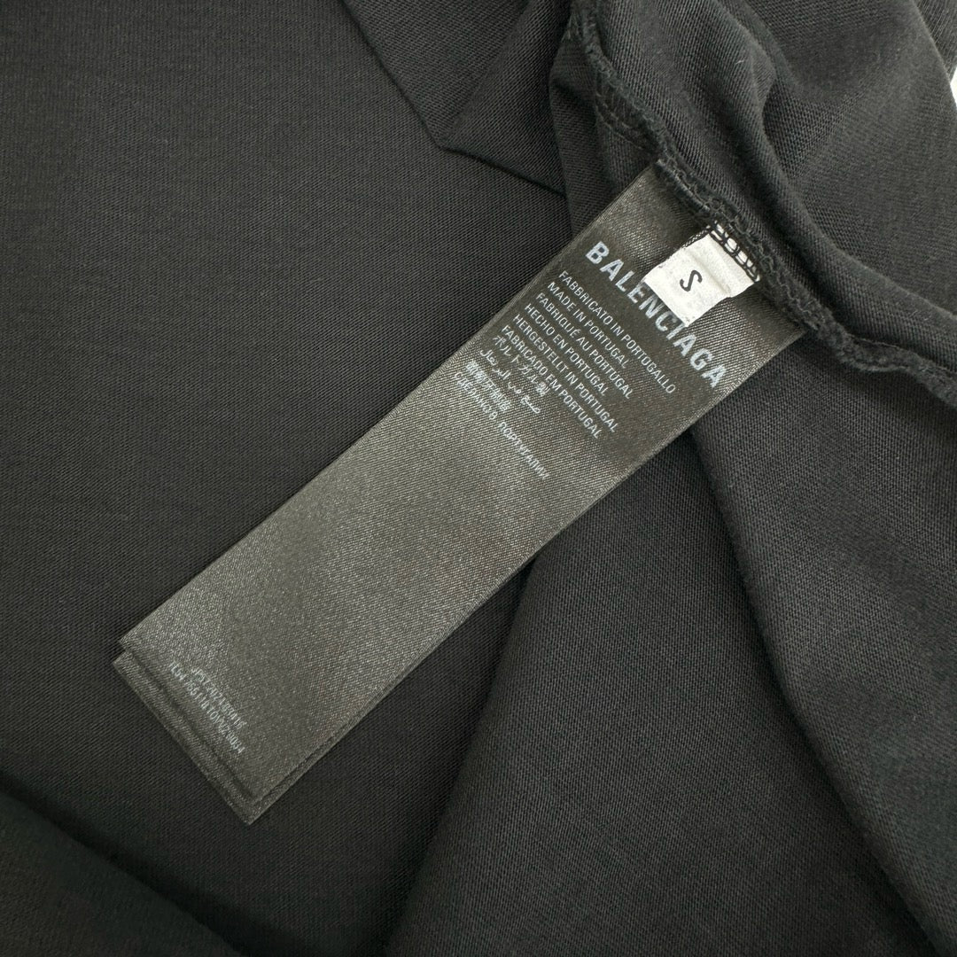 camiseta negra