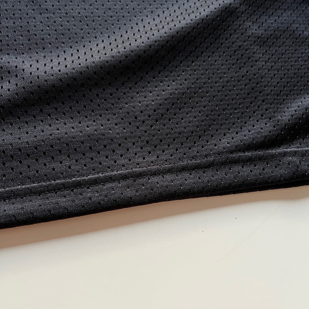 camiseta negra