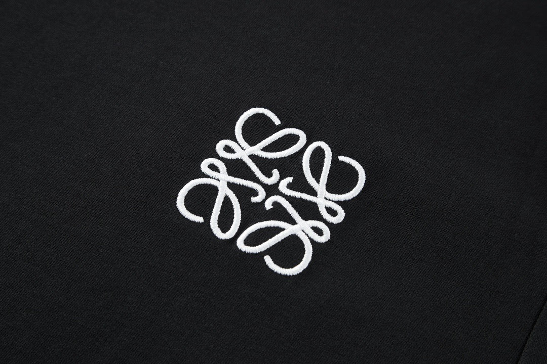 Camiseta en blanco y negro