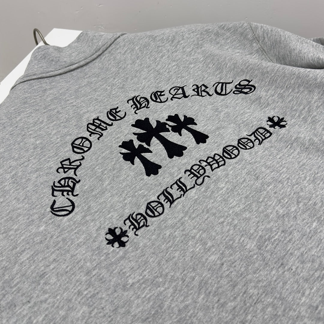 Sudadera negra y gris