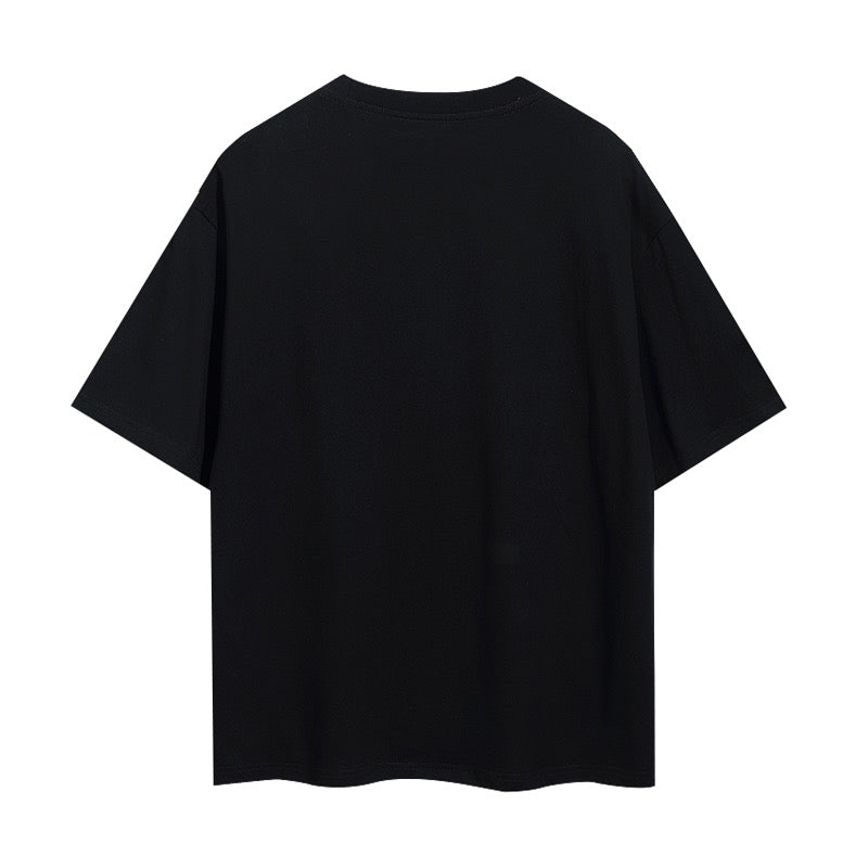 Camiseta roja y negra
