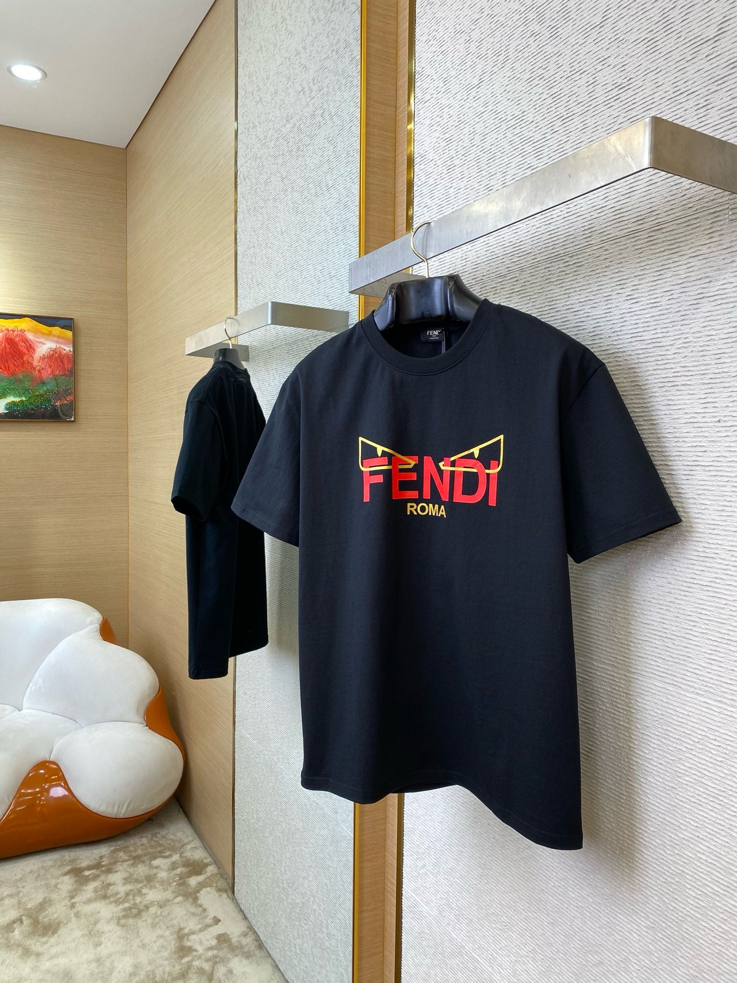قميص أسود