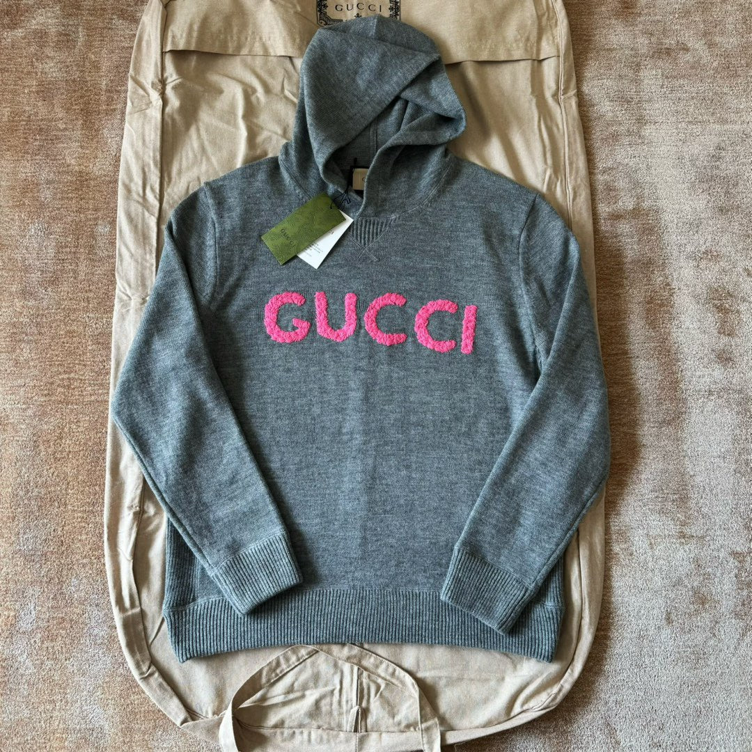 Grauer Hoodie