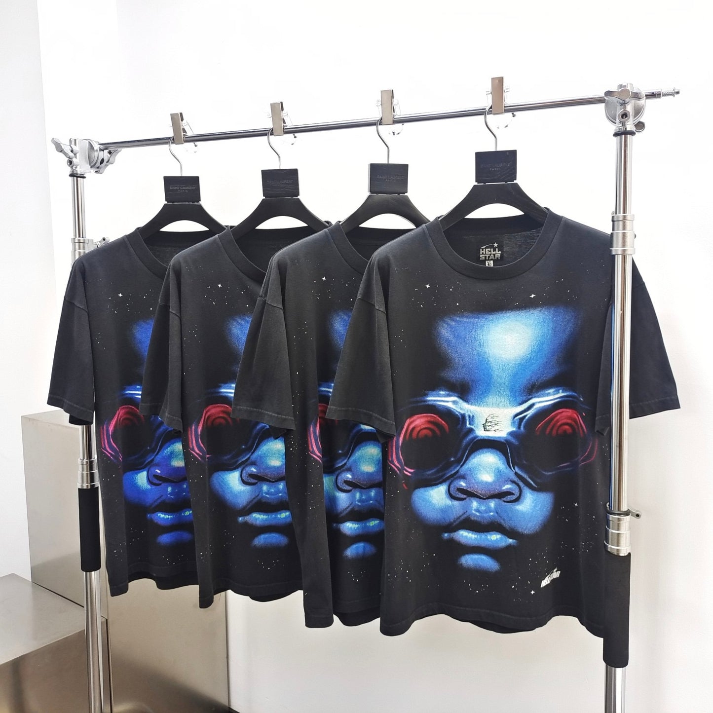 Camiseta negra oscura