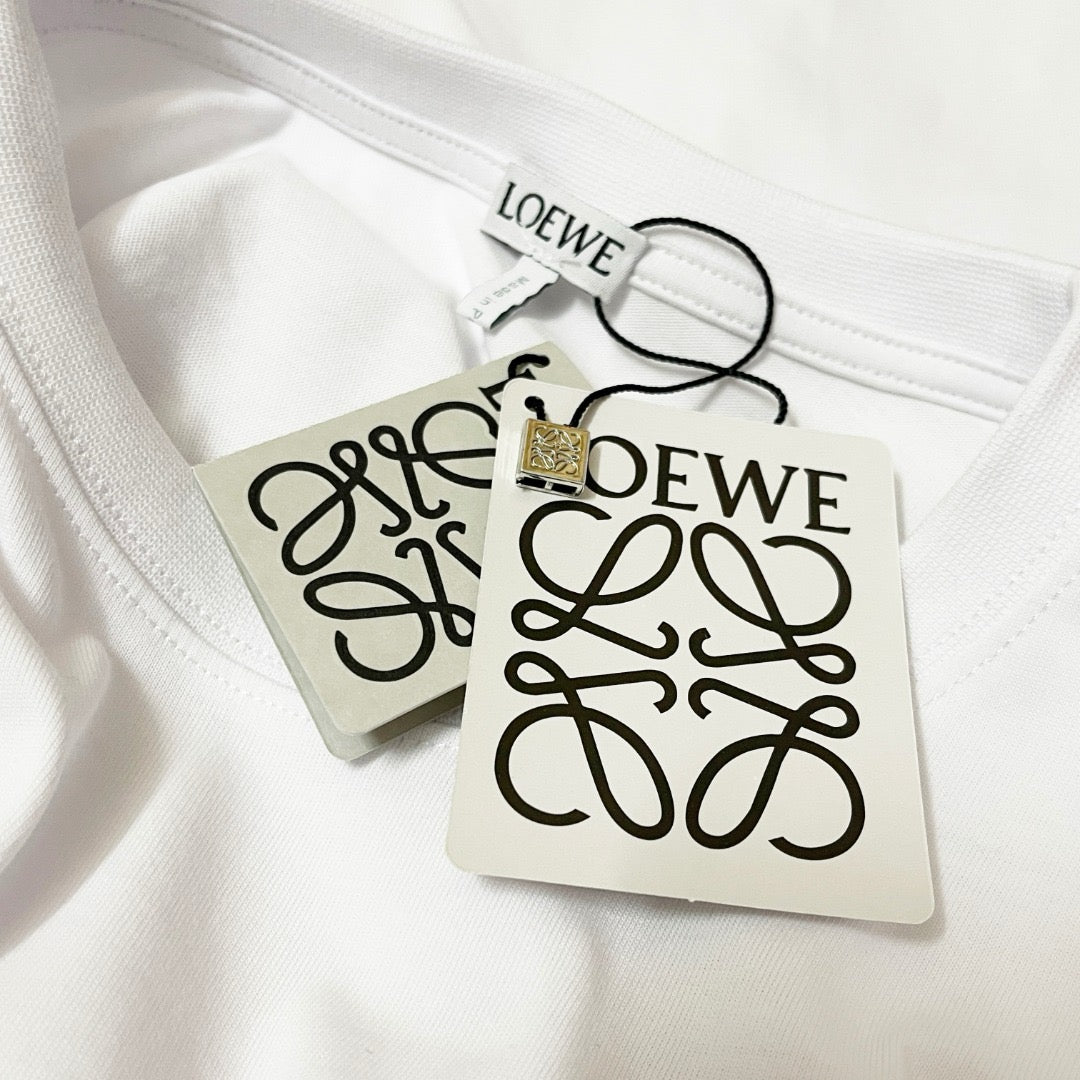 Camiseta blanca, negra y verde