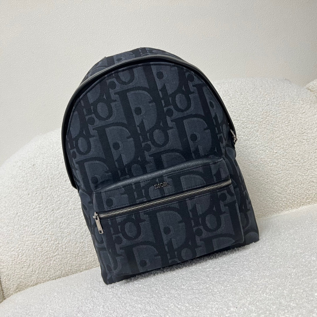 Black and Classic Oblique Bag