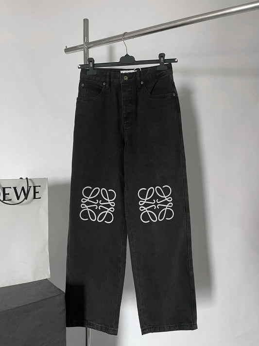 Schwarze Hosen