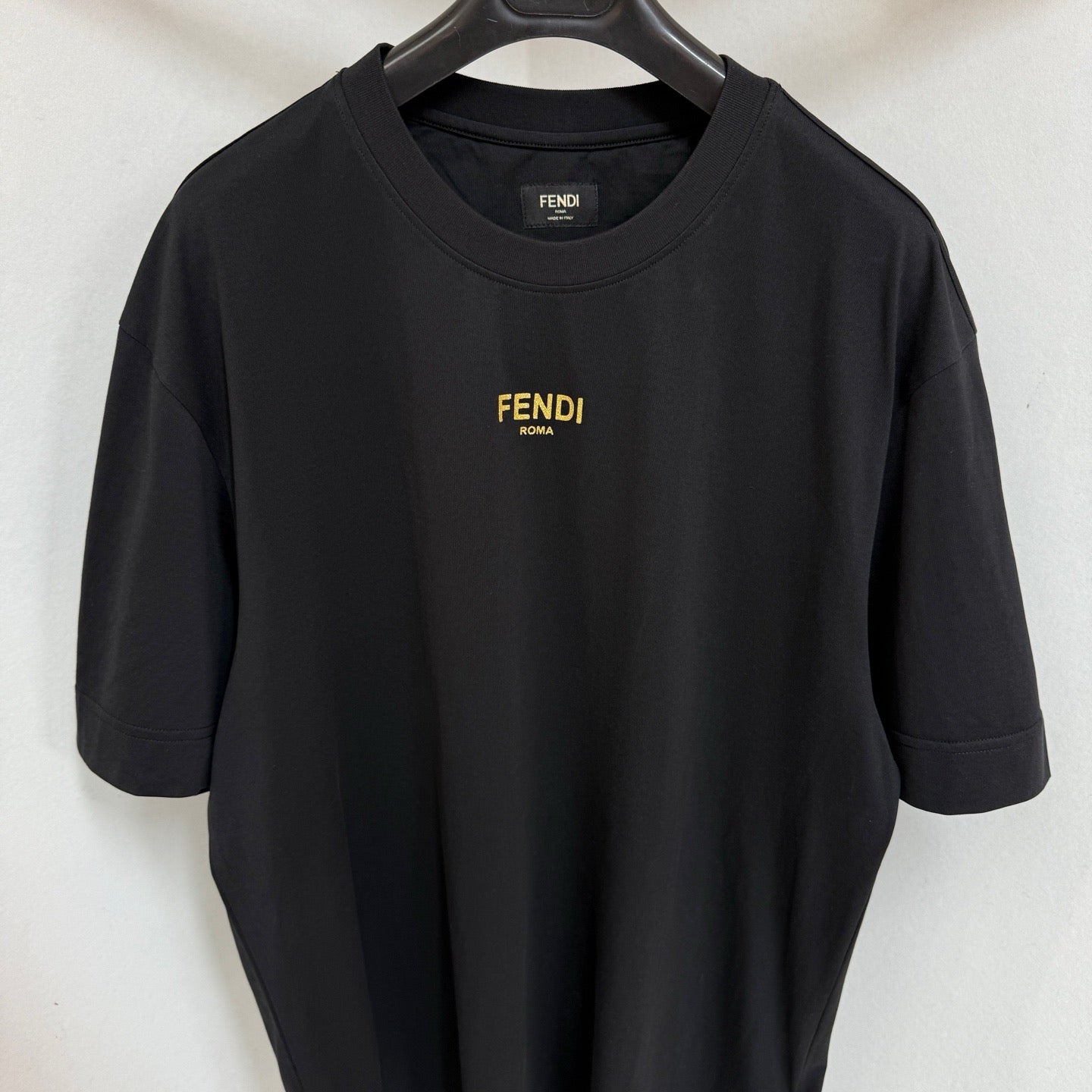 Schwarzes T-Shirt