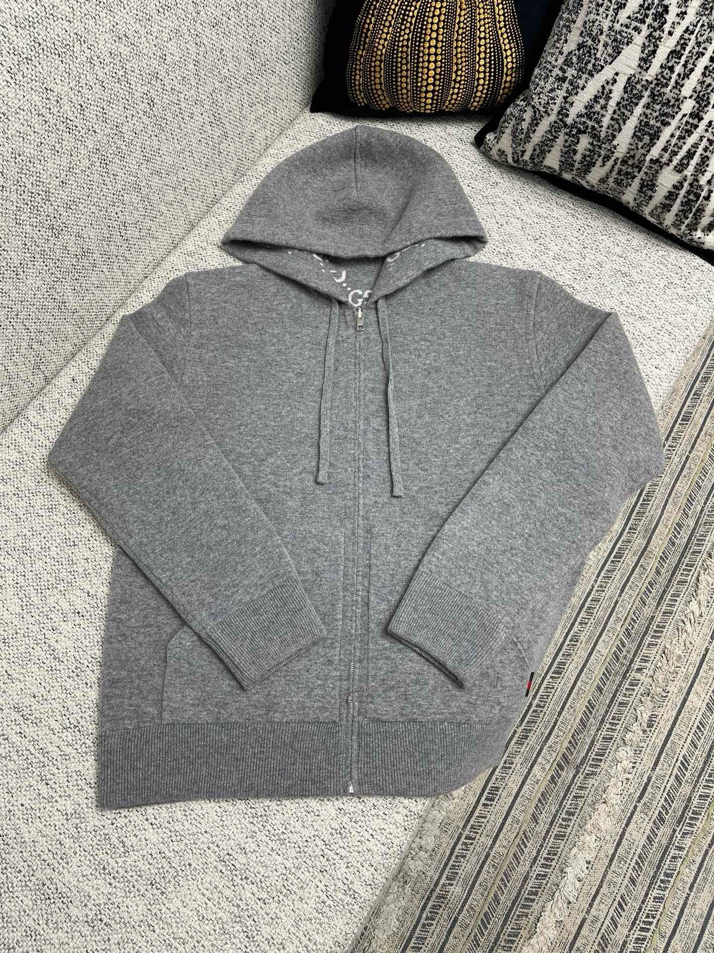 Graue Jacke