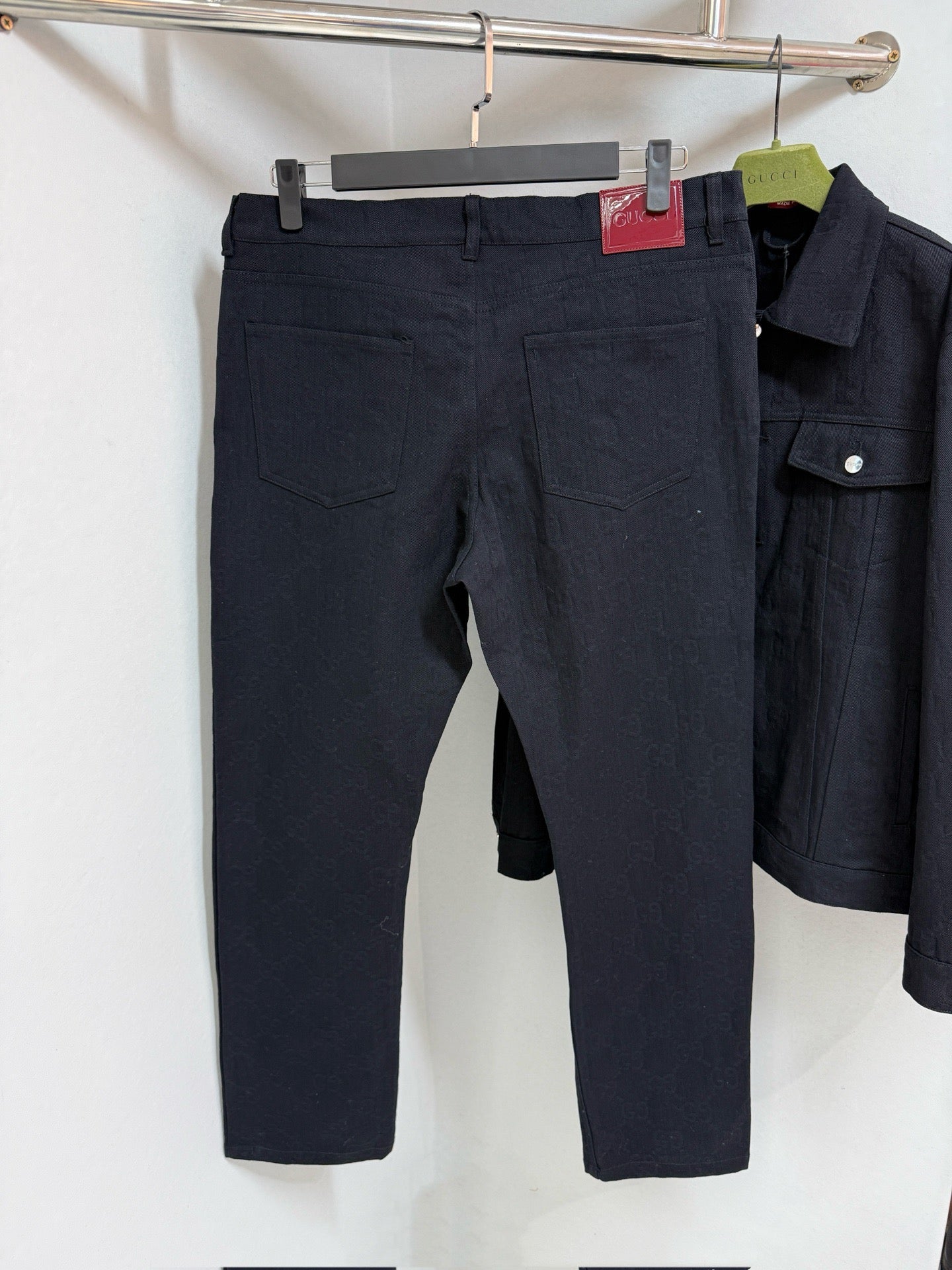 Pantalón negro