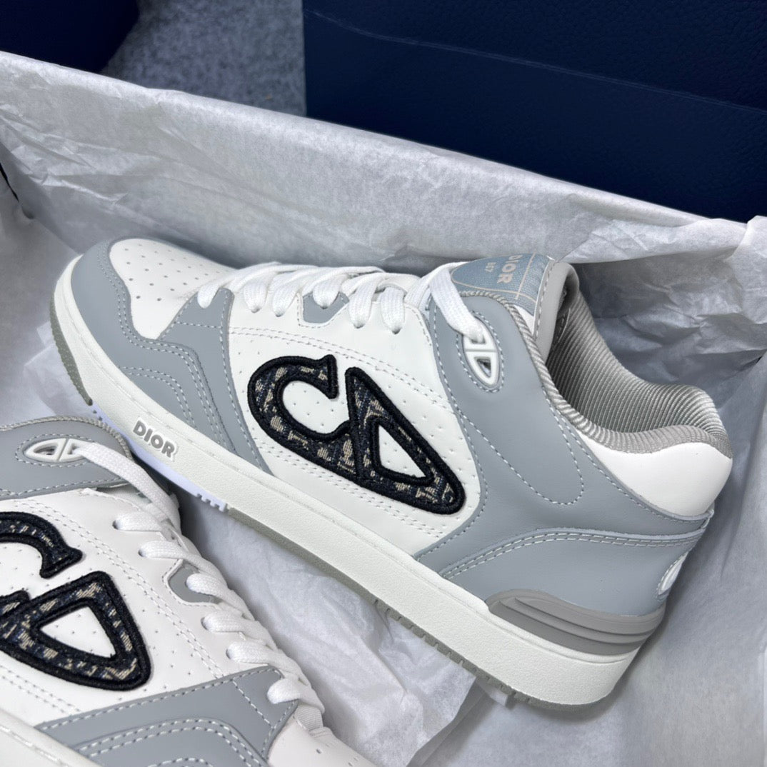 Mehrfarbige Schuhe
