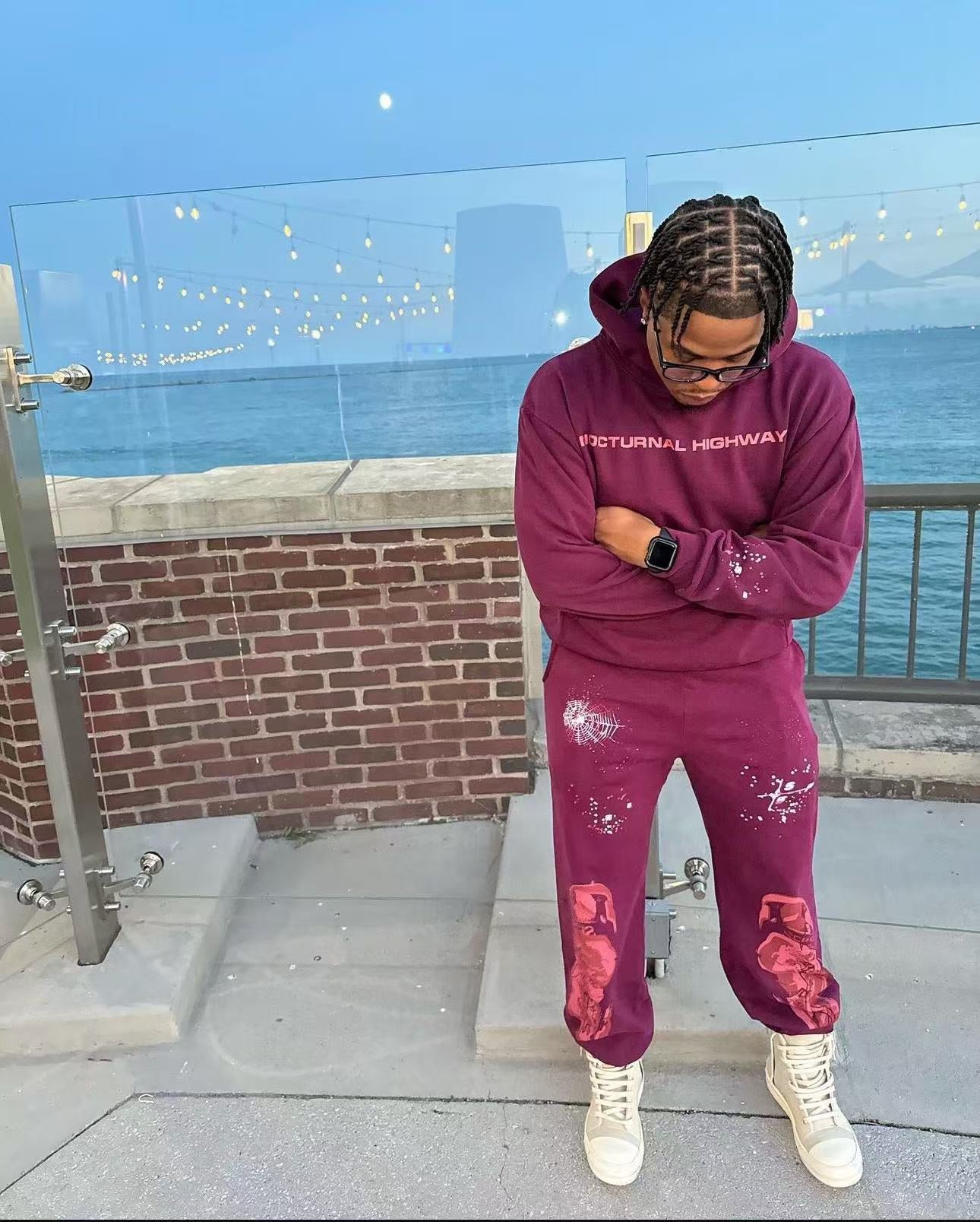 Sudadera con capucha roja rosa
