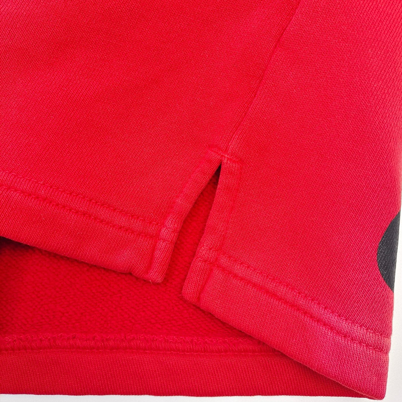 Rojo oscuro corto