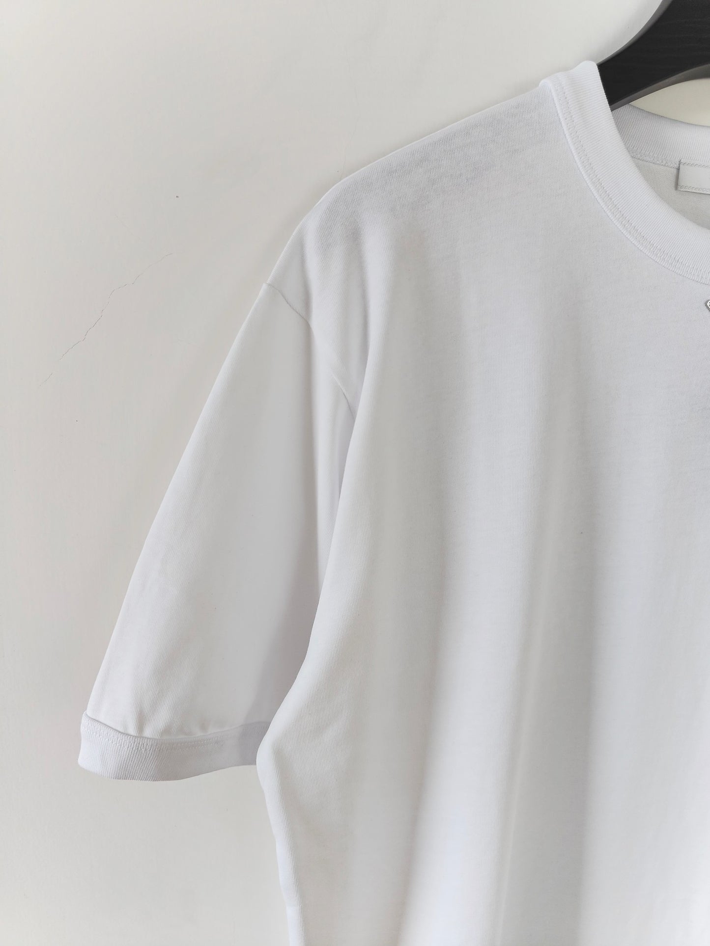 Schwarz-weiße T-Shirts