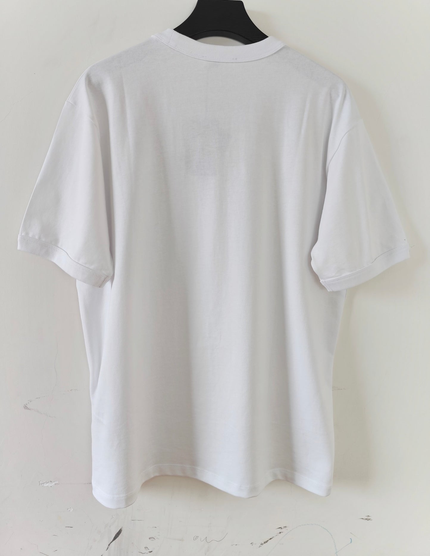 Schwarz-weiße T-Shirts