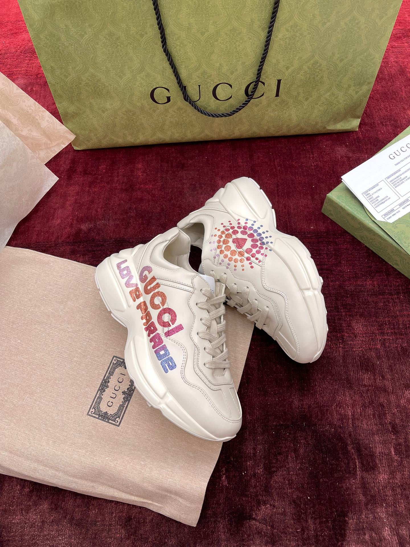 Zapatos blancos