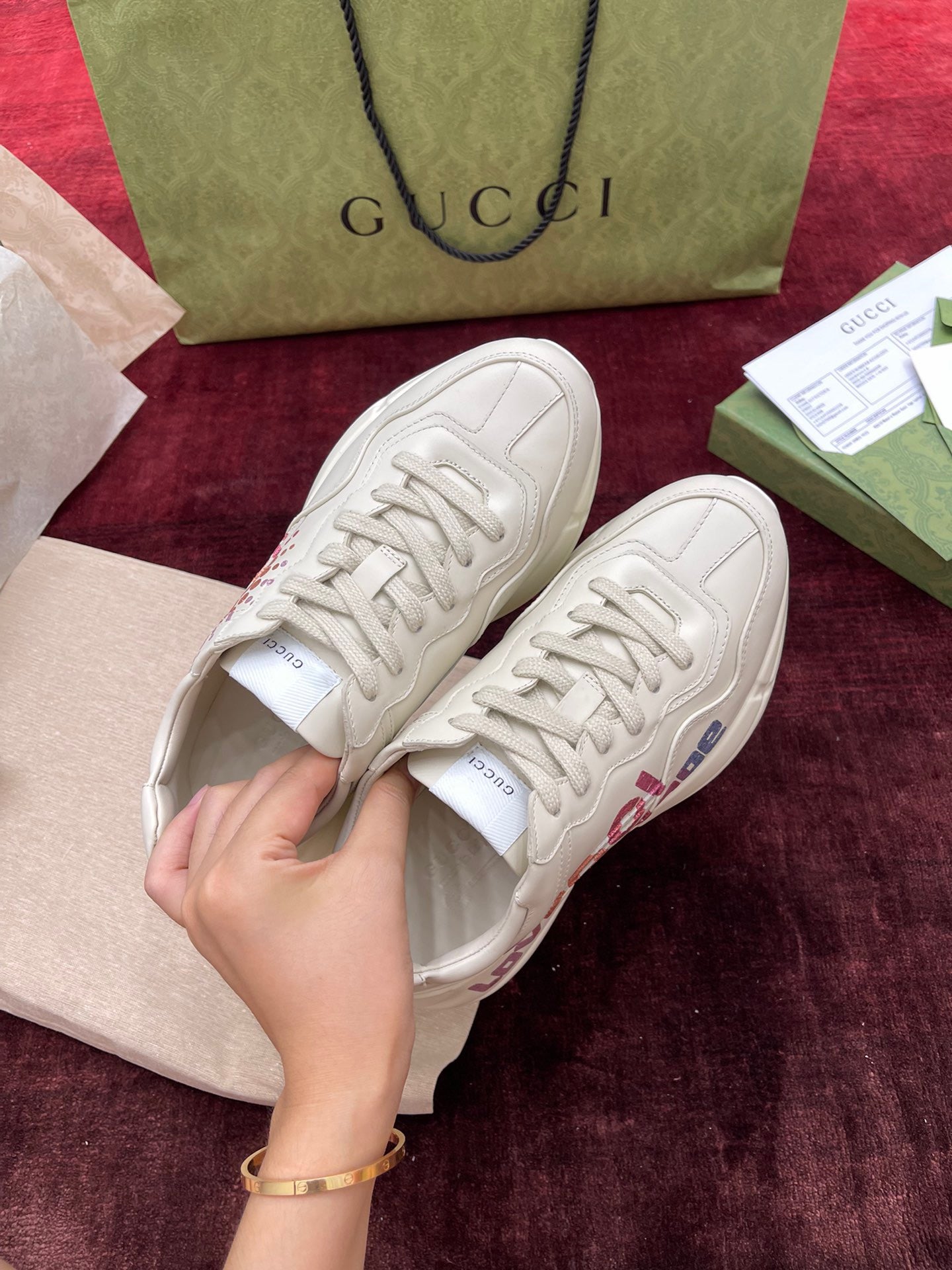 Zapatos blancos