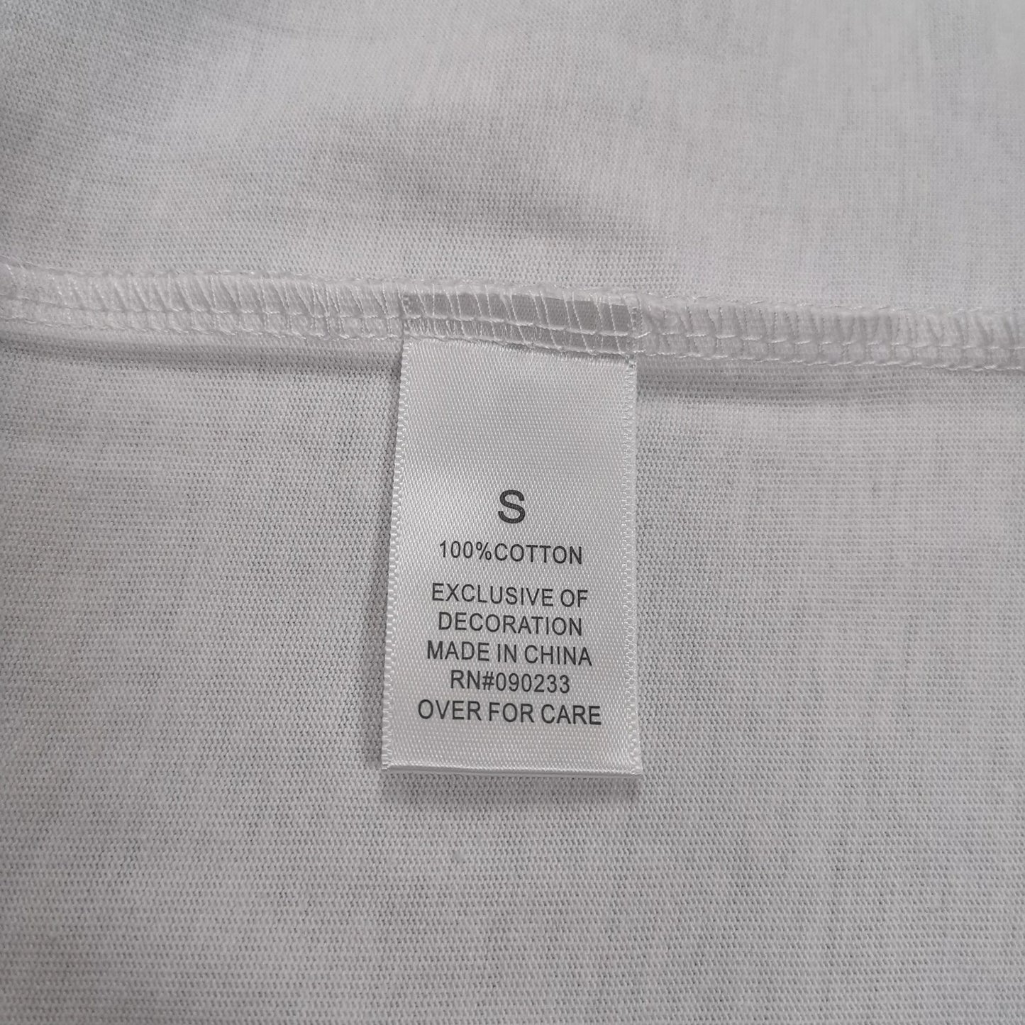 Camisetas blancas y negras