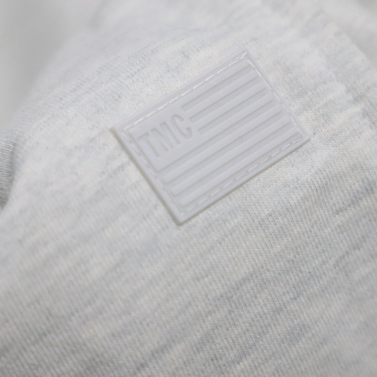 Pantalones cortos blancos y azules