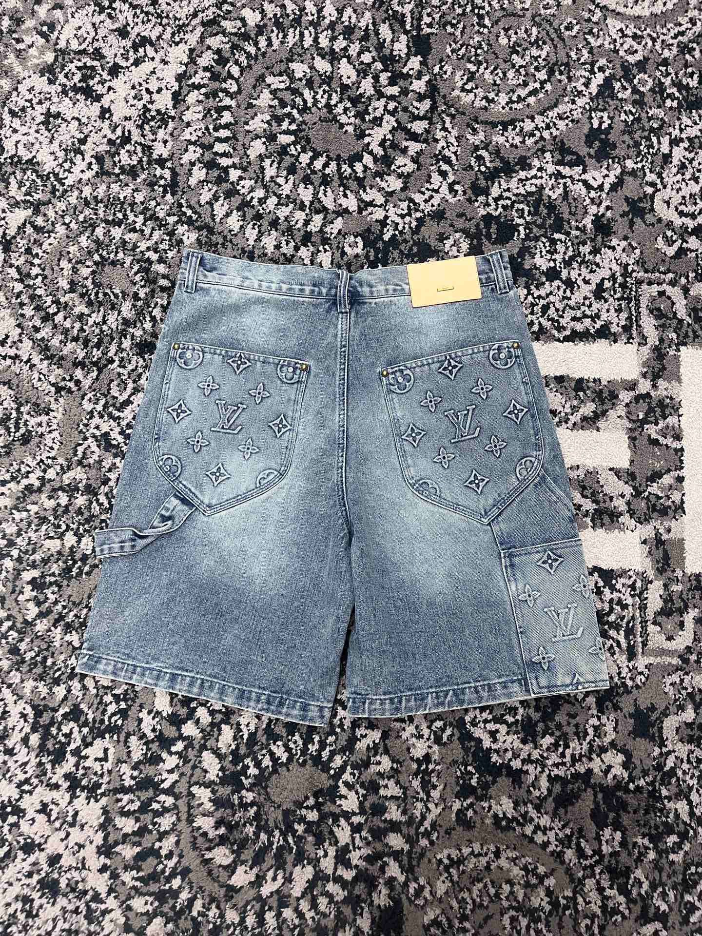 Blue Short Jeans - Size 32