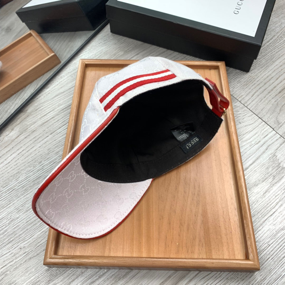 Gorras blancas