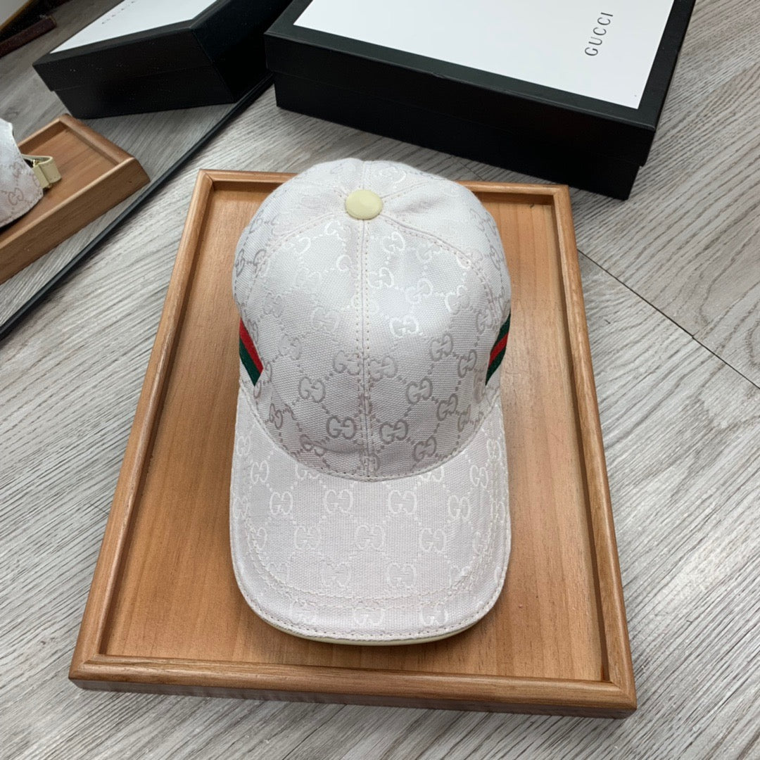 Gorras blancas