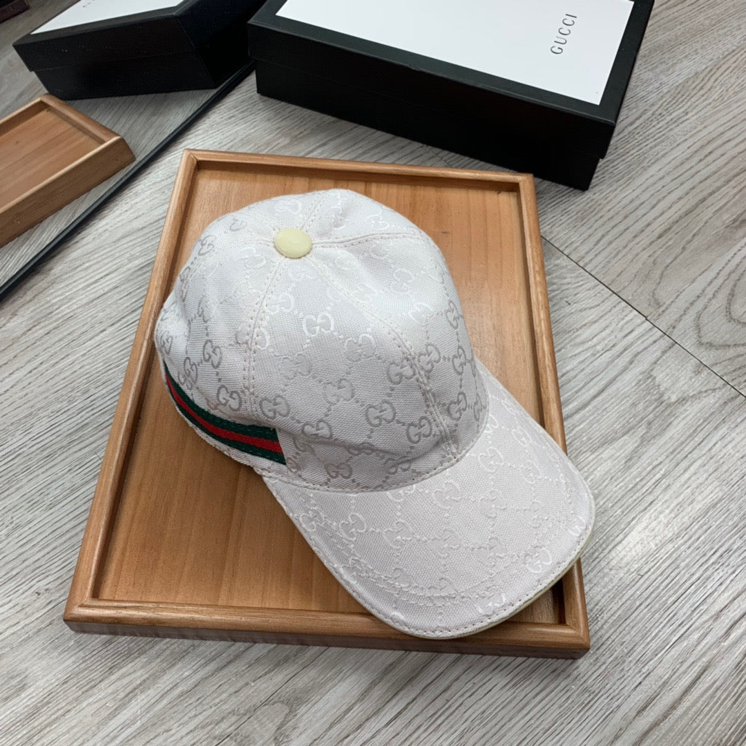 Gorras blancas