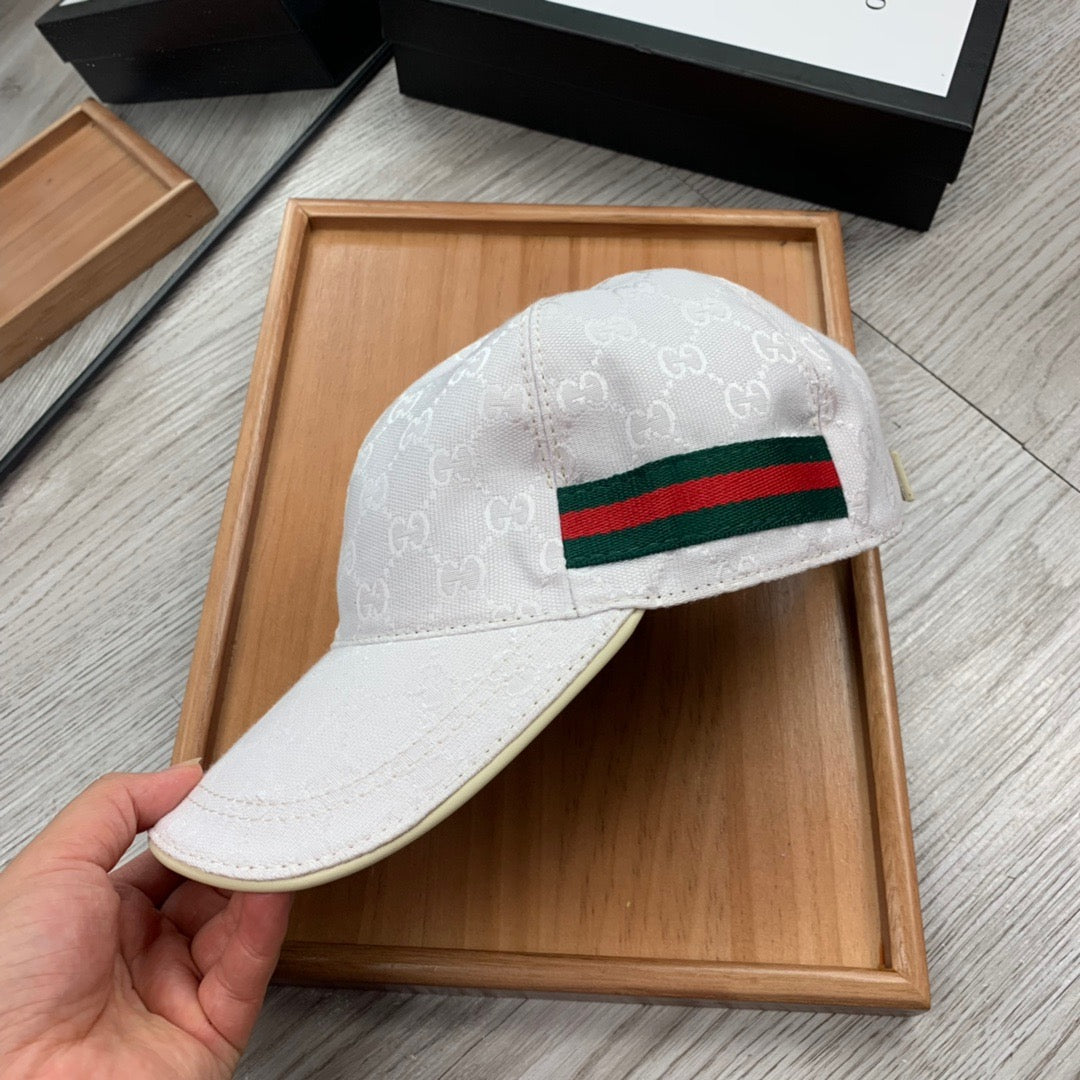 Gorras blancas