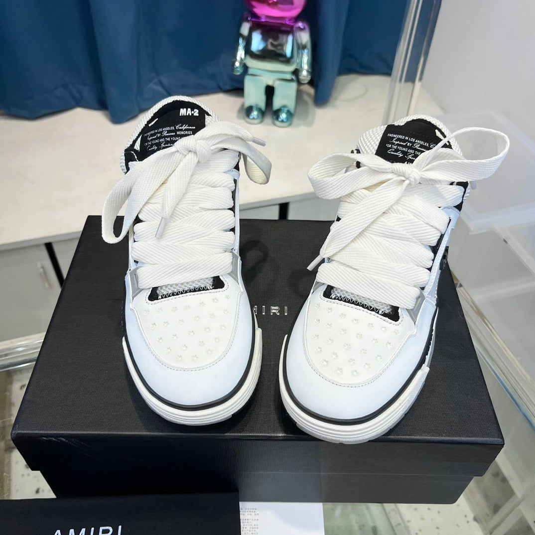 Mehrfarbige Schuhe