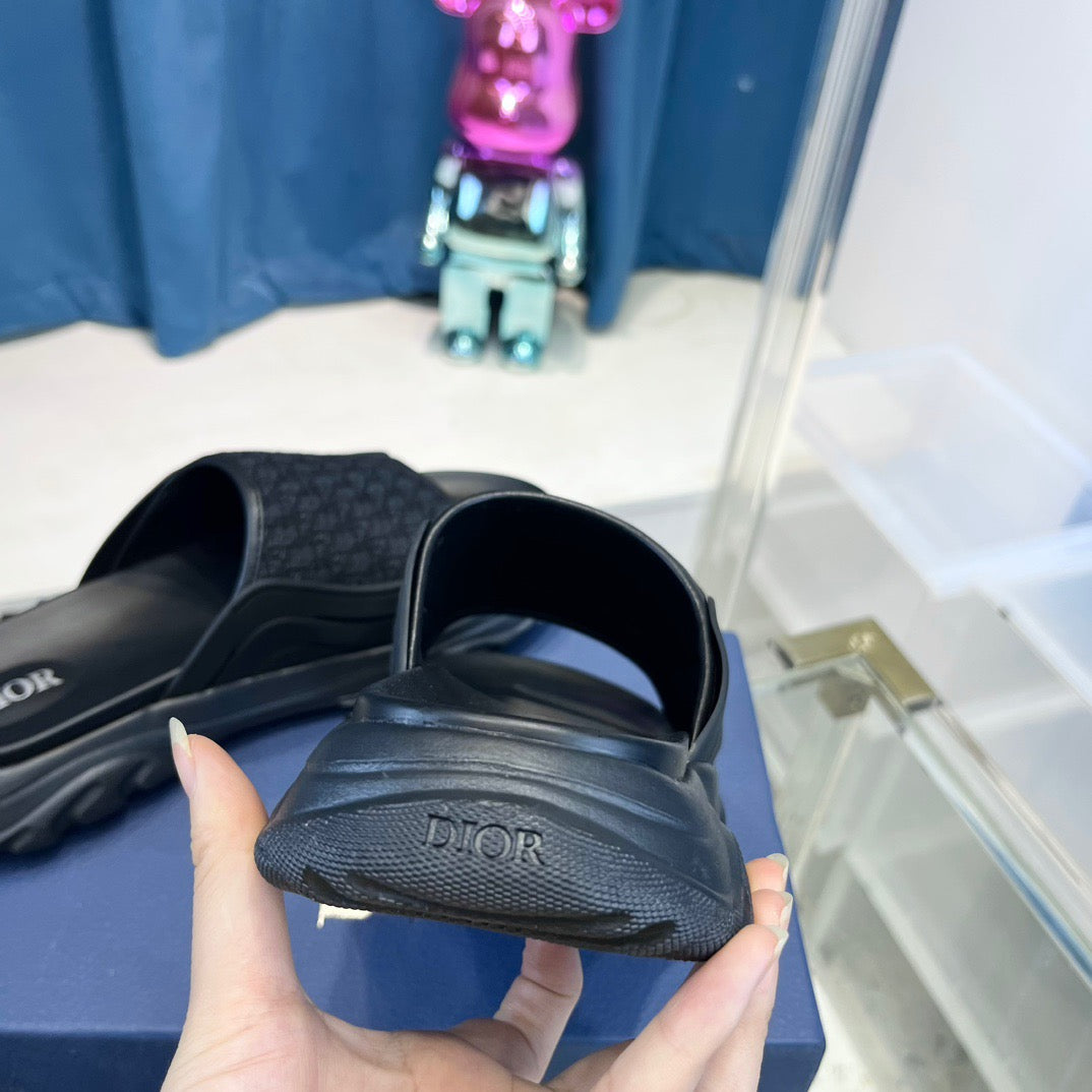 Mehrfarbige Schuhe