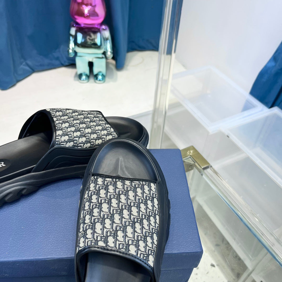 Mehrfarbige Schuhe