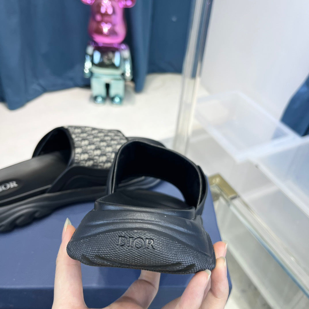 Mehrfarbige Schuhe