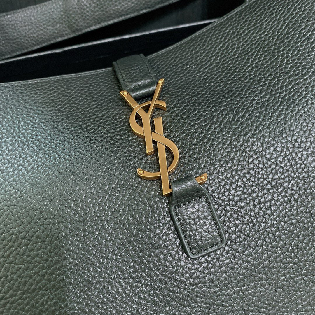 Schwarze Tasche