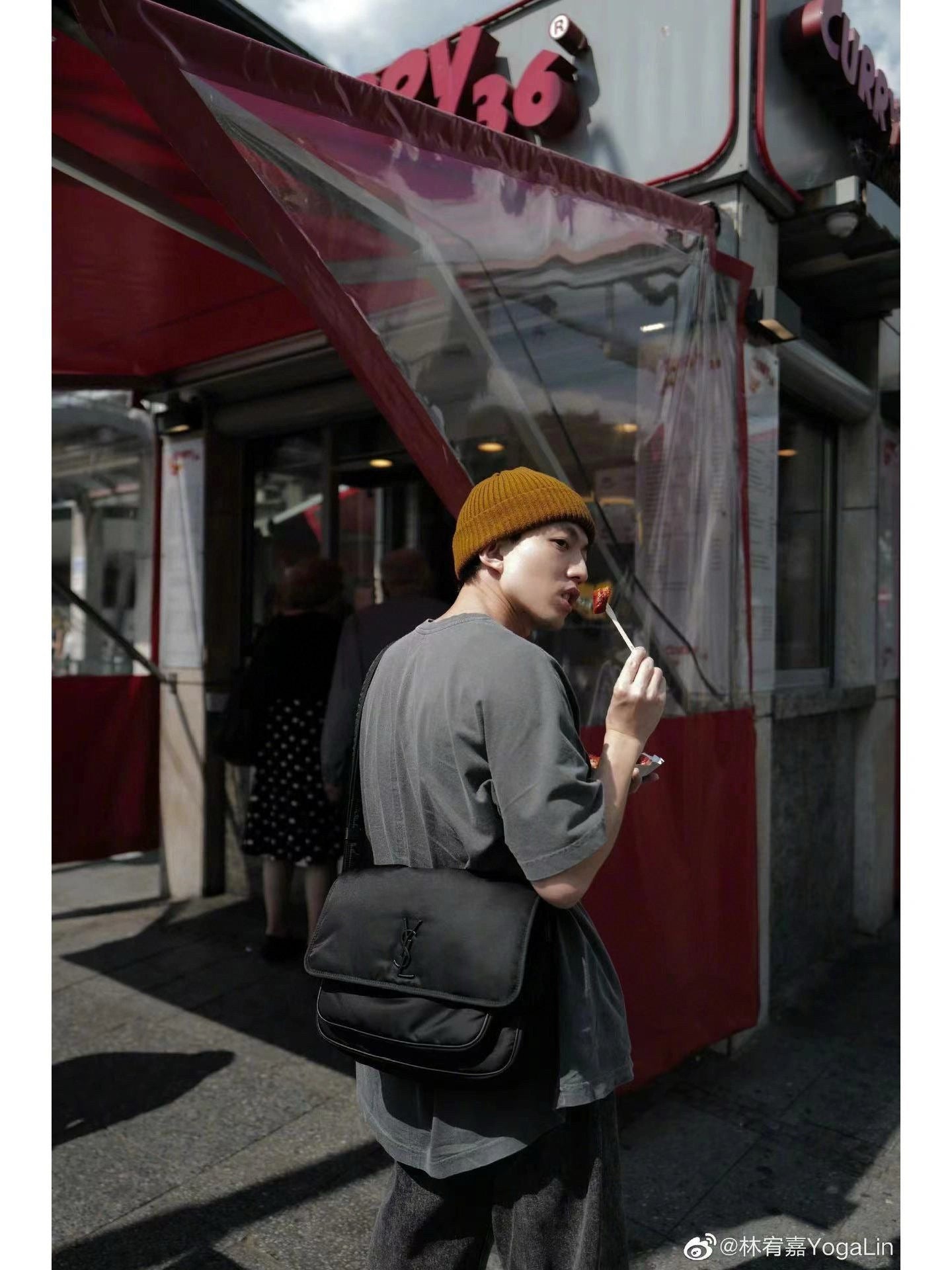 Schwarze Tasche