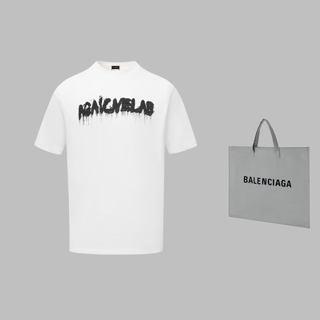 Camiseta en blanco y negro