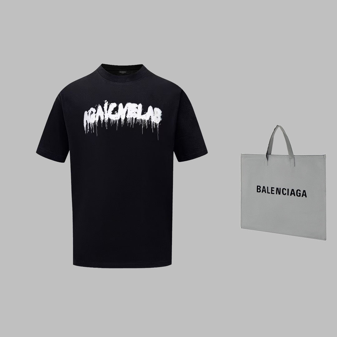 Camiseta en blanco y negro