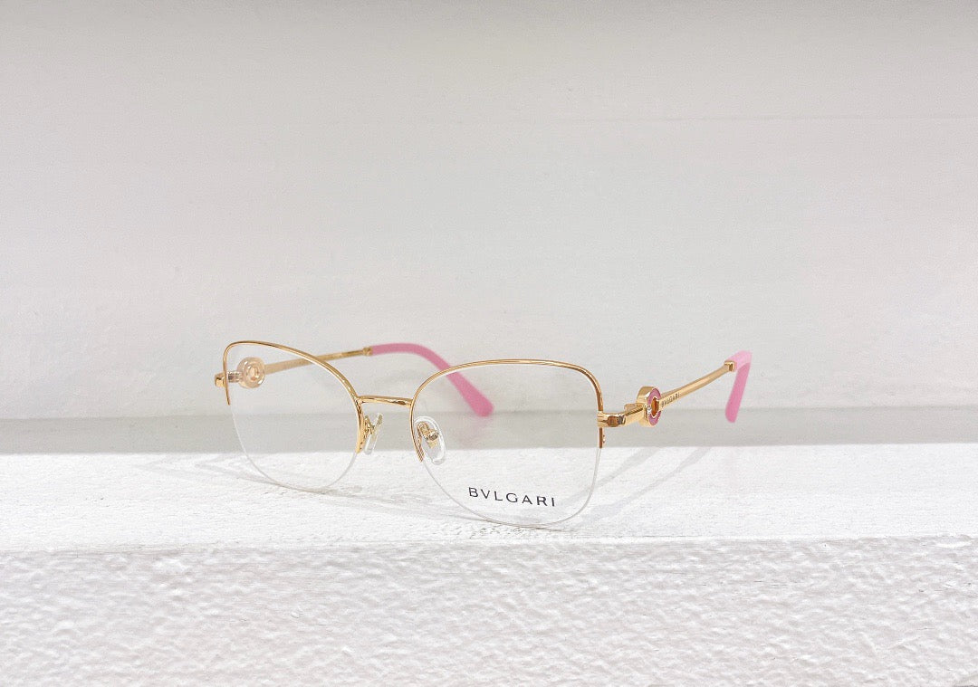 Gafas de sol marrones, rosas, negras y blancas