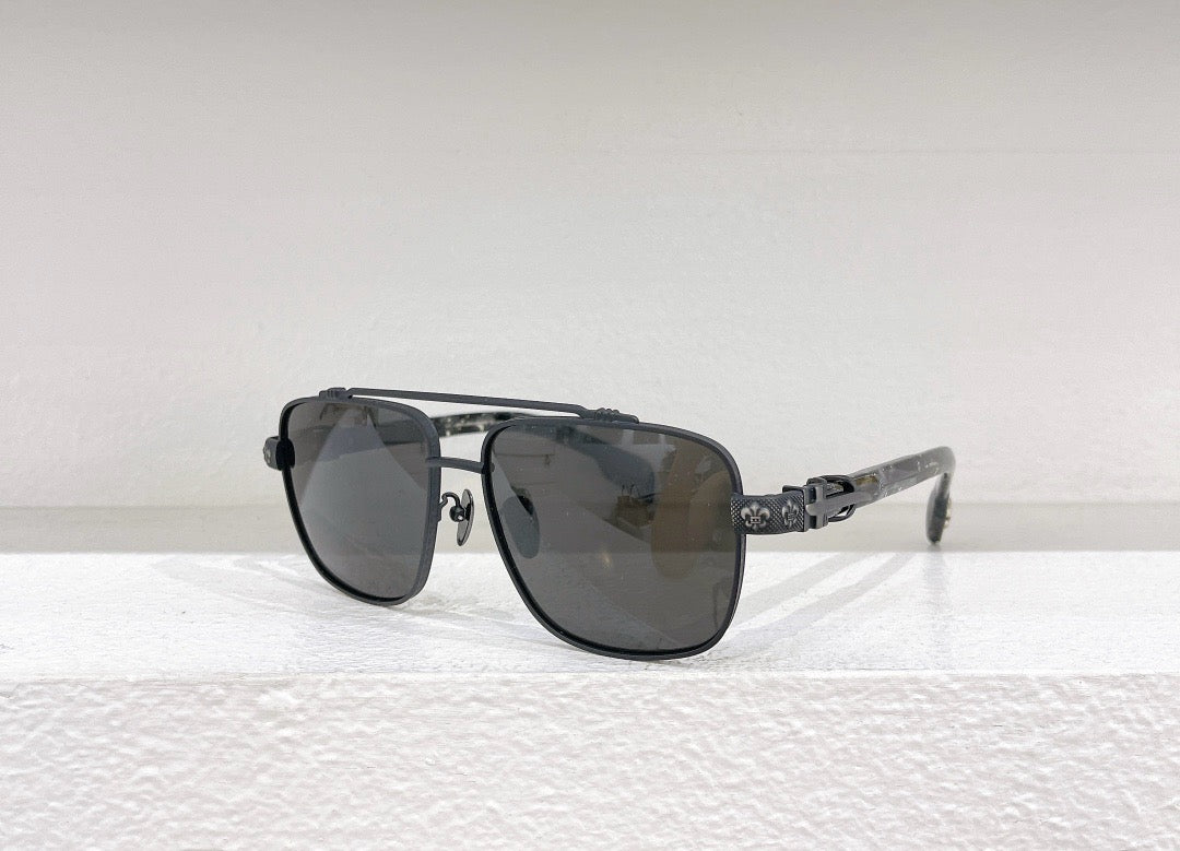 Gafas de sol azules, marrones y negras