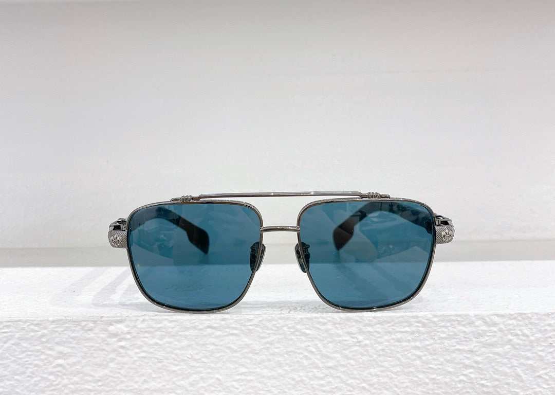 Gafas de sol azules, marrones y negras