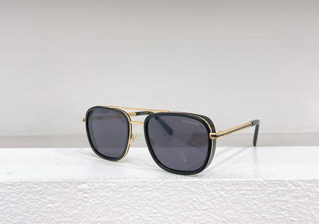 Gafas de sol rosas, marrones y negras