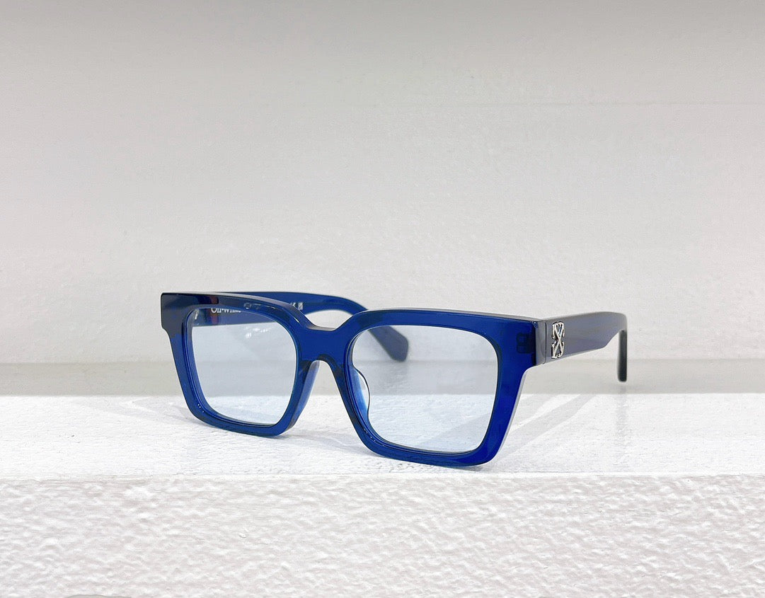 Gafas de sol blancas, marrones, azules y negras