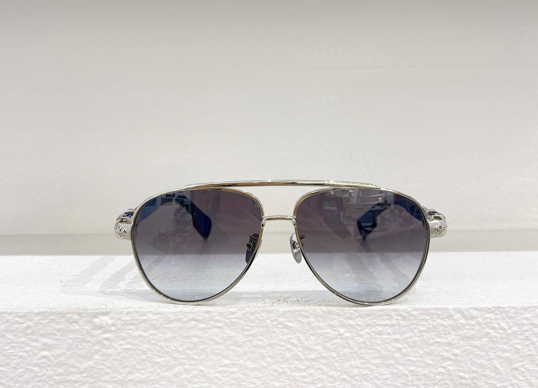 Gafas de sol negras, marrones y azules